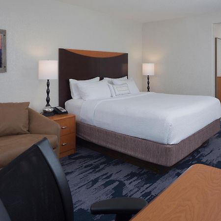 Fairfield Inn & Suites By Marriott Orlando Lake Buena Vista Exterior photo