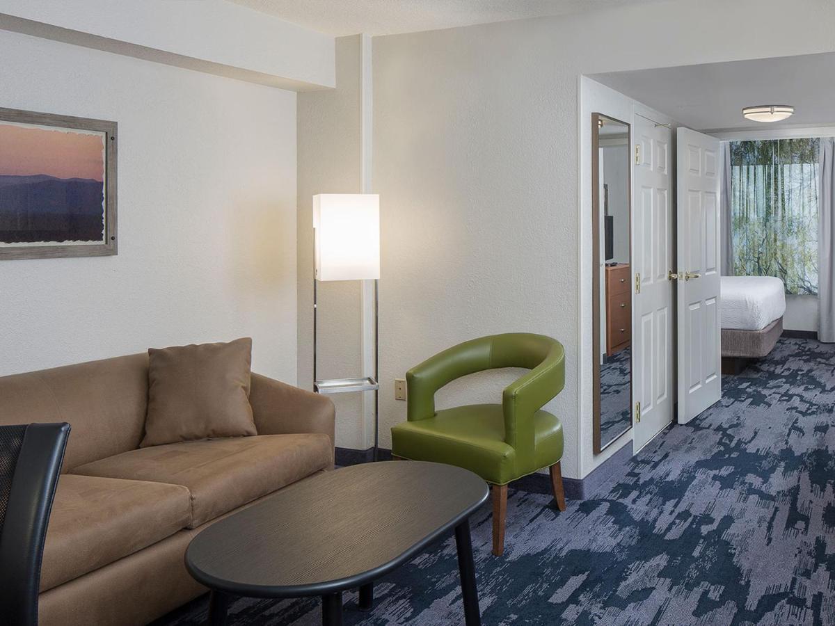 Fairfield Inn & Suites By Marriott Orlando Lake Buena Vista Exterior photo