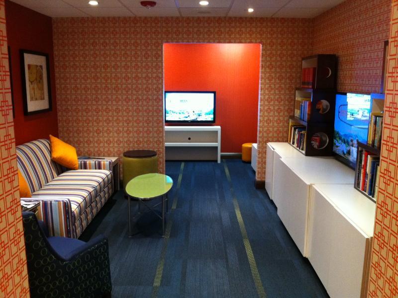Fairfield Inn & Suites By Marriott Orlando Lake Buena Vista Exterior photo