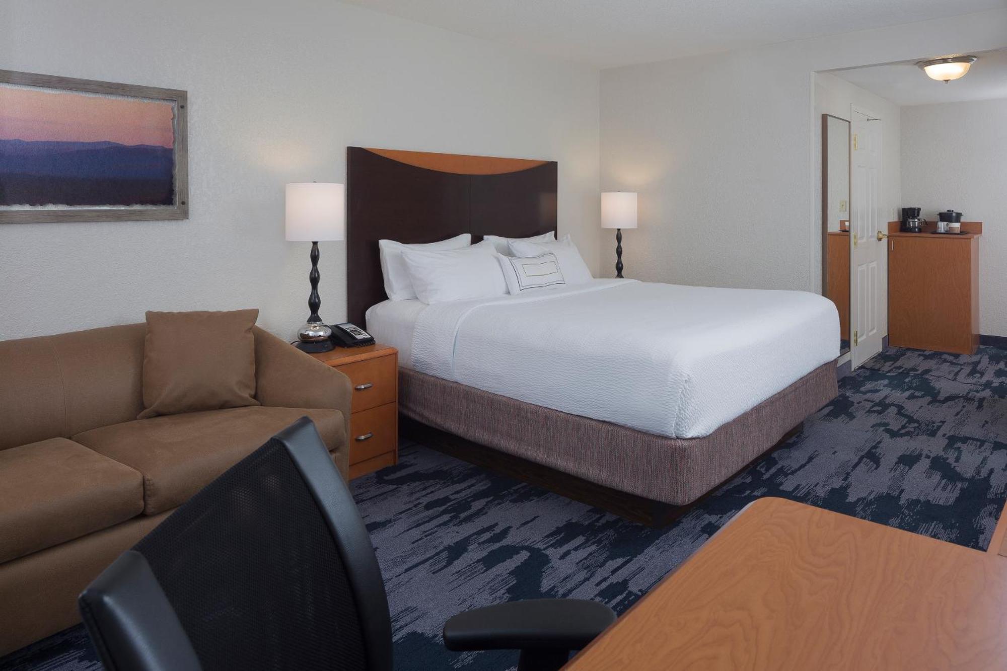 Fairfield Inn & Suites By Marriott Orlando Lake Buena Vista Exterior photo