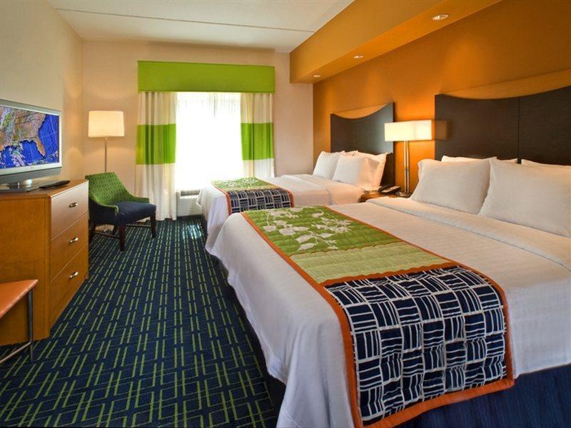 Fairfield Inn & Suites By Marriott Orlando Lake Buena Vista Exterior photo