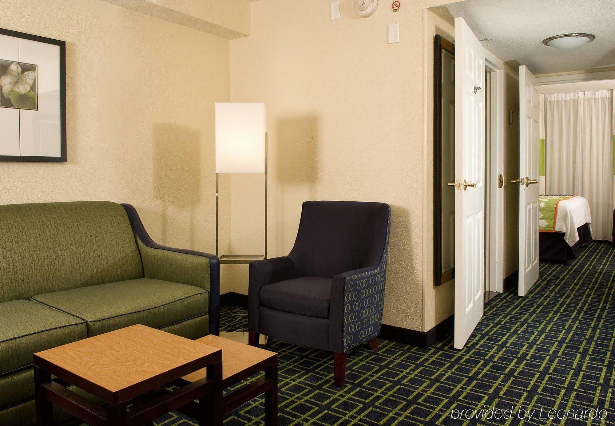 Fairfield Inn & Suites By Marriott Orlando Lake Buena Vista Exterior photo